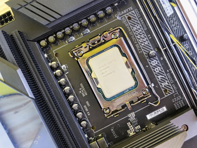 MSI MAG Z790 Tomahawk WiFi – Reliable Power and Performance for Serious Gamers